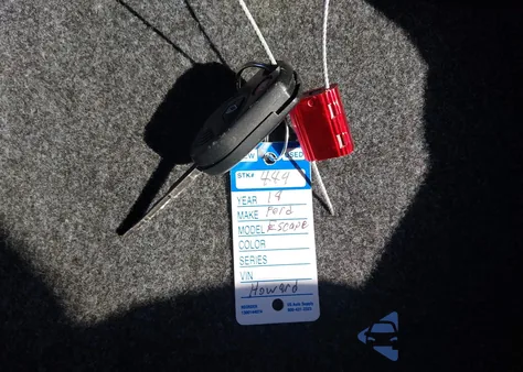 2018 Ford Escape S z USA, uszkodzony, nr VIN 1FMCU0F78JUB95695